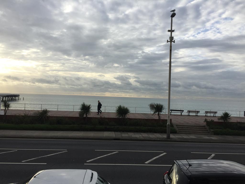 Pier 61 Guest Accommodation Hastings Exterior photo