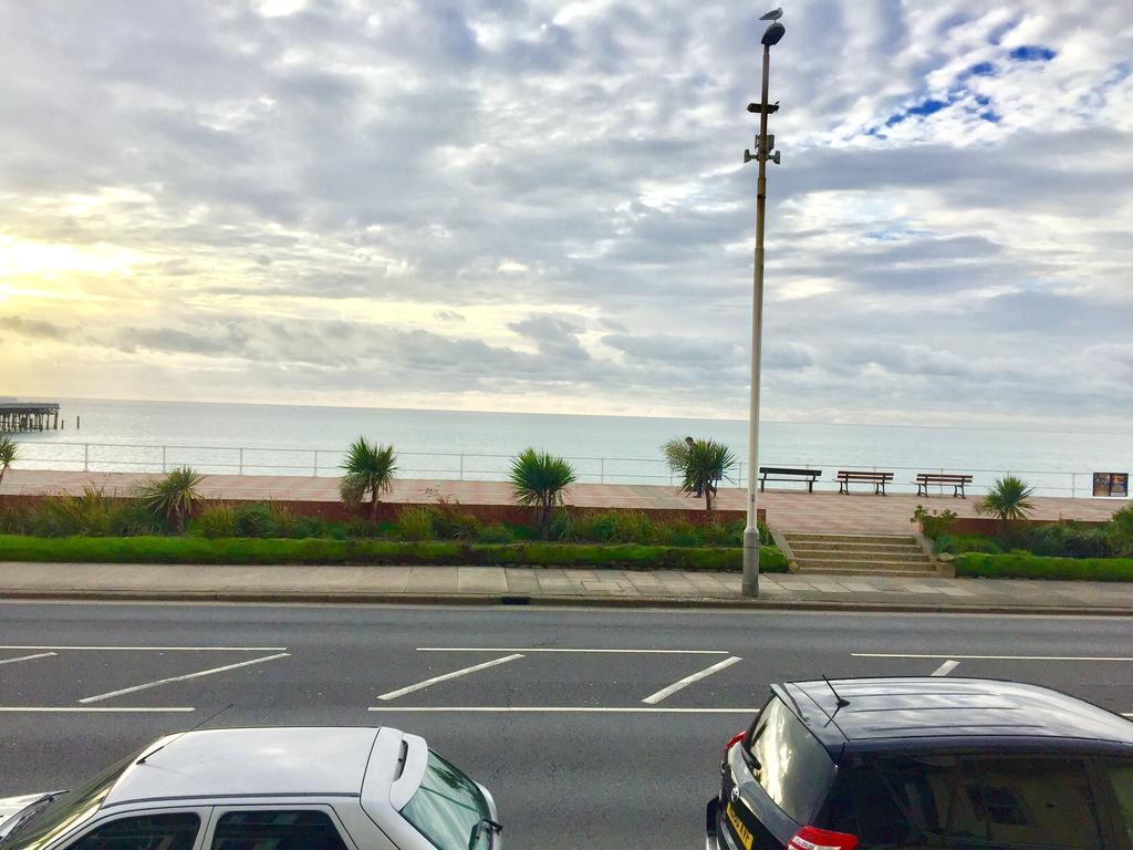 Pier 61 Guest Accommodation Hastings Exterior photo